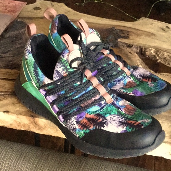 inkkas Shoes - Slip on shoes bear travel sneakers spirit run walk trail travel vacay inkkas